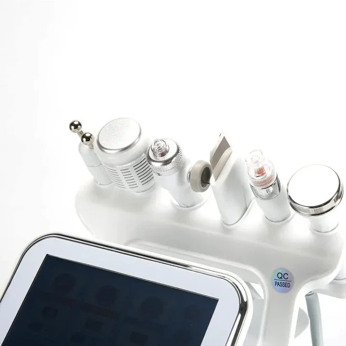 hydrafacial-machine-close-up